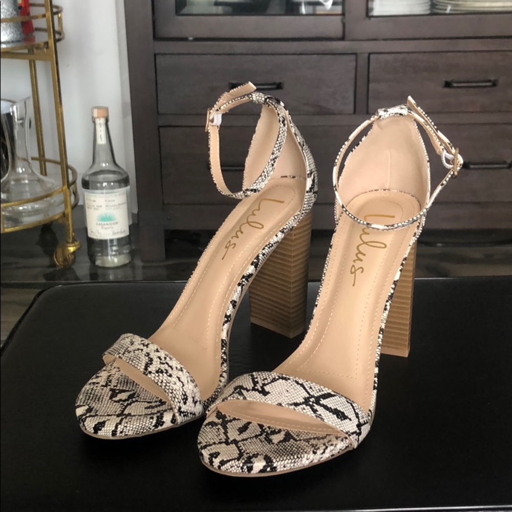 Sexy snakeskin shoes